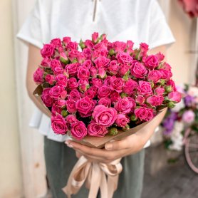 Букет розовых роз «Лавли лидия» от интернет-магазина «Floral24» в Сочи