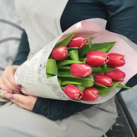 9 тюльпанов от интернет-магазина «Floral24» в Сочи