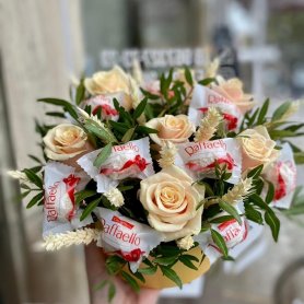 Праздничное настроение от интернет-магазина «Floral24» в Сочи